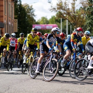 Start des Women's Cycling Grand Prix Stuttgart & Region im Jahr 2024 in Böblingen