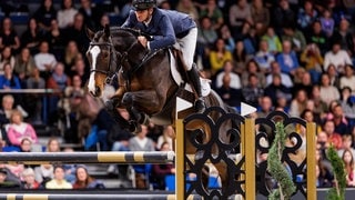 Der Schweizer Steve Guerdat hat das German Master der Springreiter 2024 in der Stuttgarter Hanns-Martin-Schleyer-Halle gewonnen.