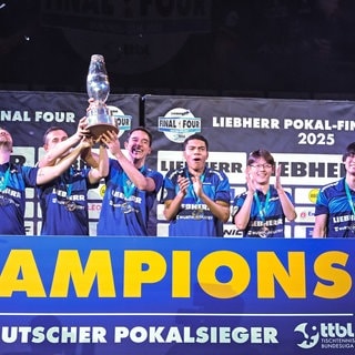 Die TTF Liebherr Ochsenhausen gewinnt den deutschen Tischtennis-Pokal. 