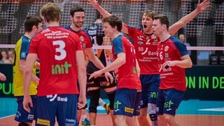 Die Baden Volleys im Viertelfinal-Playoff der Volleyball-Bundesliga gegen den Meister Berlin Volleys.