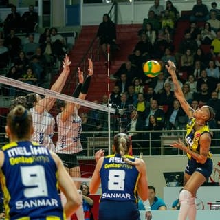 Die Stuttgarter Volleyballerinnen verlieren das Rückspiel in Istanbul und scheiden aus der Champions League aus. 