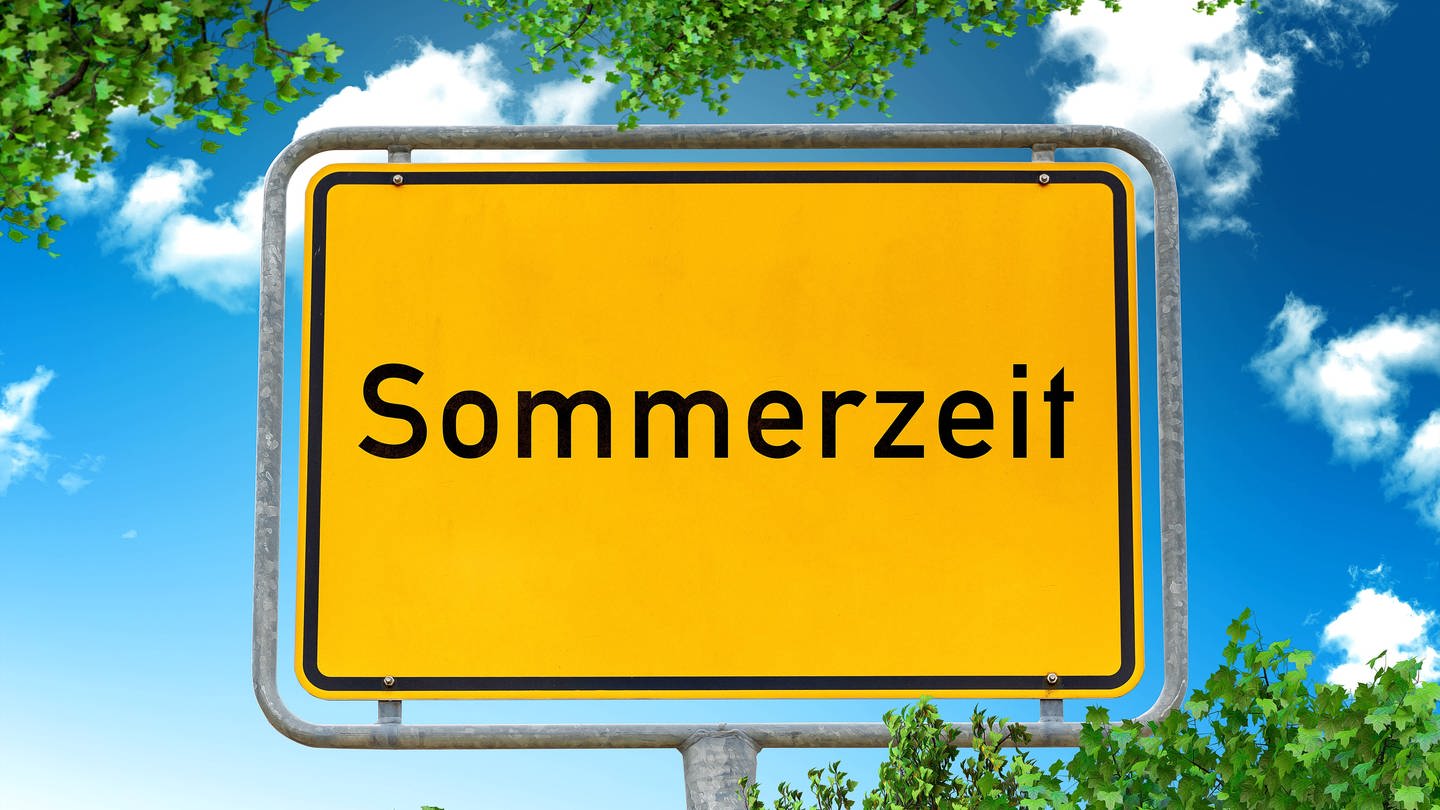 Verkehrsschild Sommerzeit