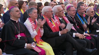 Würdenträger beim Eröffnugnsgottesdienst