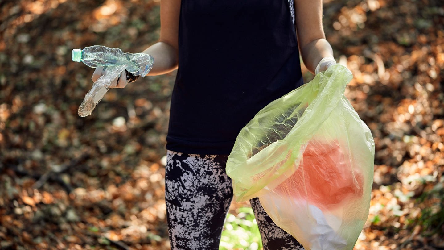 Plogging Statt Joggen Fitness Für Den Umweltschutz Swr1 Bw Swr1