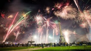 Feuerwerk Stuttgart Schlossplatz