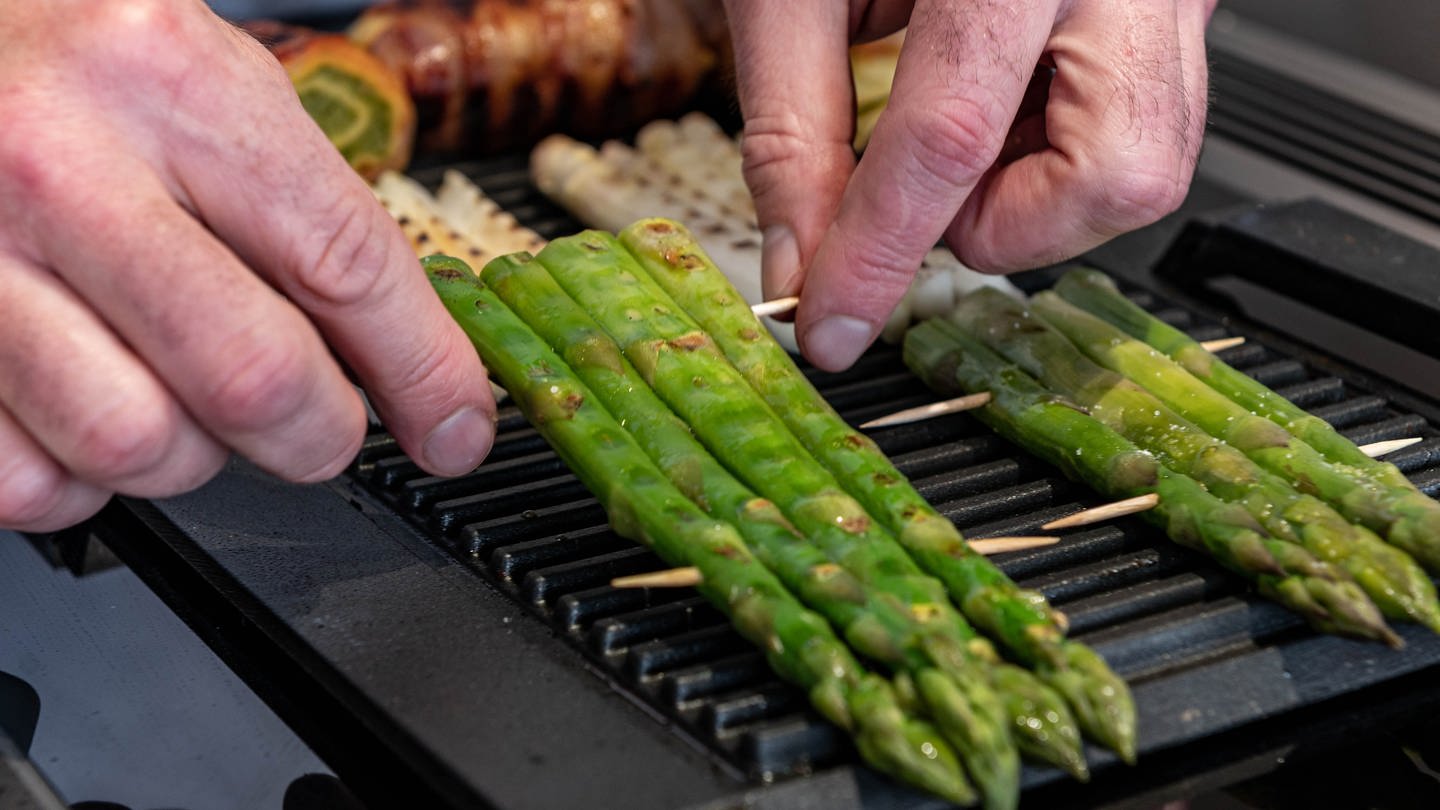 Spargel Flosse Und Karamellisierte Zitronen Swr1