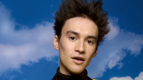 Musiker Jacob Collier schaut in die Kamera. Er tritt am 7 Juli 2025 bei den jazzopen in Stuttgart auf.