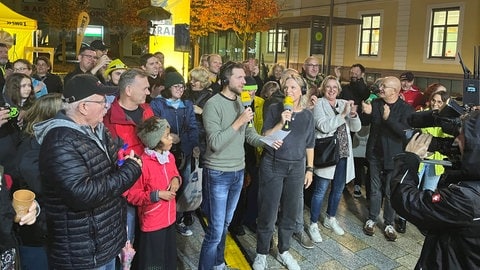 Stefanie Anhalt und Corvin Tondera-Klein in Sigmaringen zusammen mit vielen SWR1 Hörerinnen und Hörern.