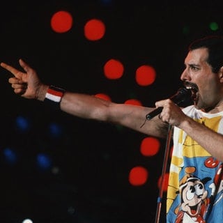 Freddie Mercury von Queen 1980 - Queen ist auch 2024 die Siegerin der SWR1 Hitparade