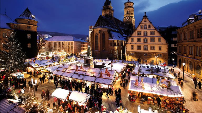 Zu Advent und Weihnachten gehört ein Weihnachtsmarkt mit dem Duft von gebrannten Mandeln und Glühwein. Diese Weihnachtsmärkte gibt es 2023 in eurer Umgebung und ganz BW.