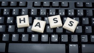 Tastatur mit den Buchstaben HASS