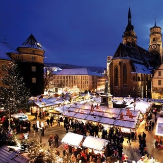 Zu Advent und Weihnachten gehört ein Weihnachtsmarkt mit dem Duft von gebrannten Mandeln und Glühwein. Wir geben euch Tipps, welche Weihnachtsmärkte es in eurer Umgebung und ganz Baden-Württemberg gibt.