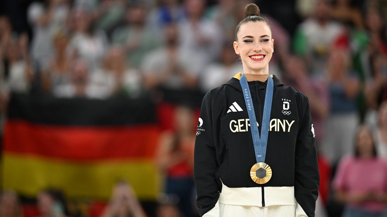 Darja Varfolomeev gewinnt Gold in derRhythmischen Sportgymnastik bei den olympischen Spielen 2024 in Paris