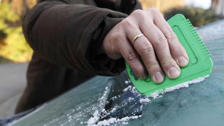 Frostschutz für die Scheibenwaschanlage - so beugen Sie vereisten
