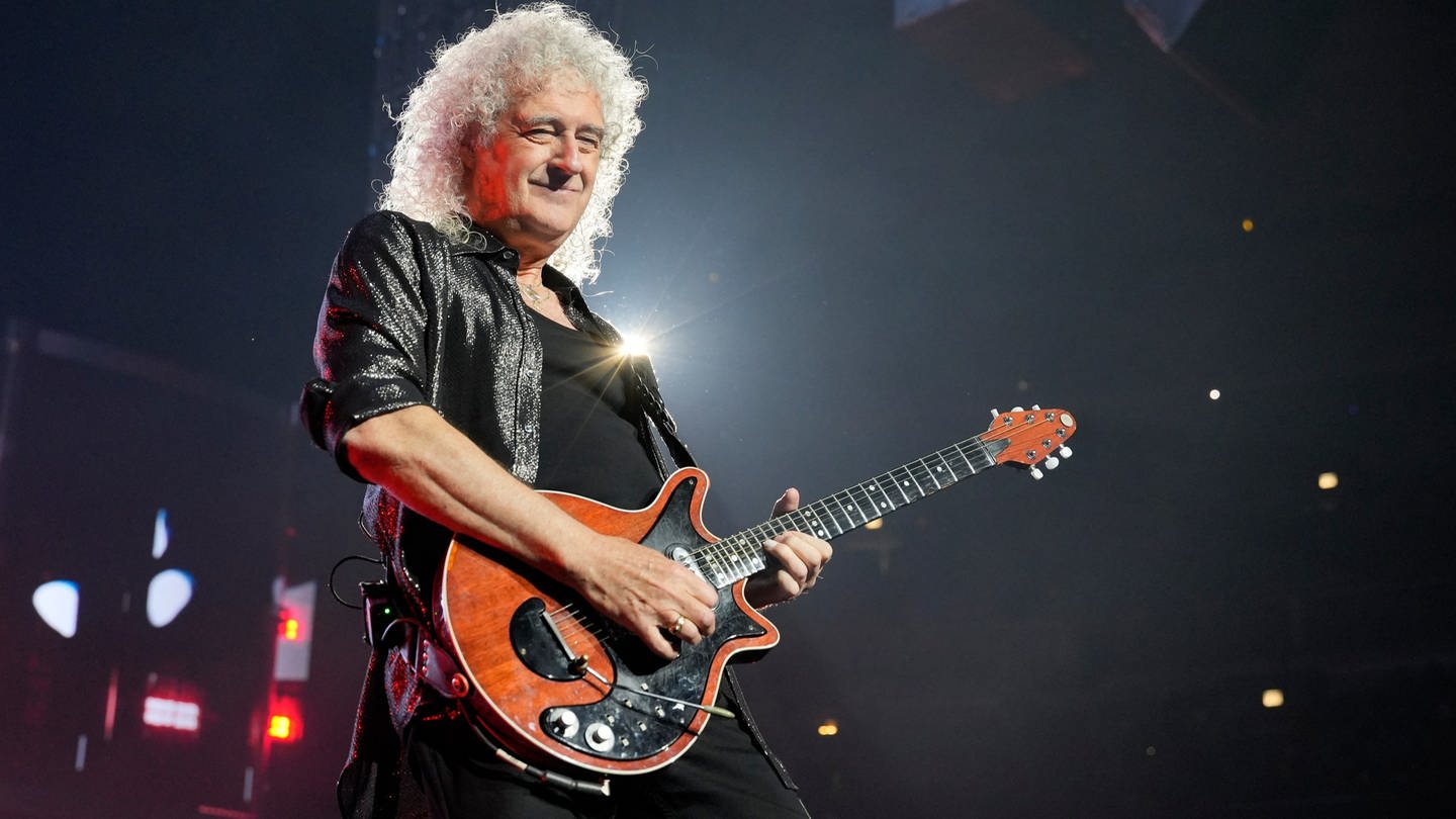 Brian May und seine selbstgebaute Gitarre | Queen – 