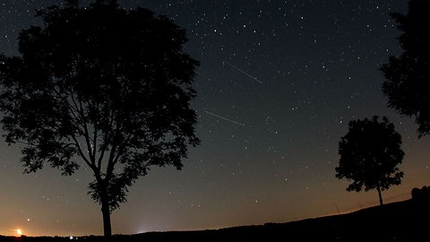 Sternschnuppe am Nachthimmel | Tipps: So lassen sich Sternschnuppen am besten fotografieren