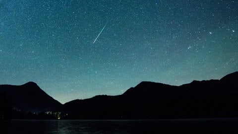 Sternschnuppe am Himmel | Tipps: So lassen sich Sternschnuppen am besten fotografieren