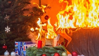 Brennender Adventskranz | Advent, Advent – die Bude brennt | Wie ihr einen brennenden Adventskranz vermeidet