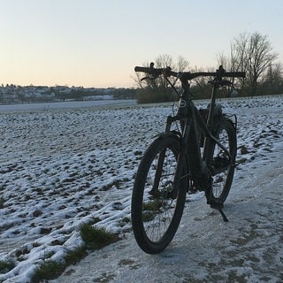 Unterwegs mit Fahrrad- und E-Bike im Winter