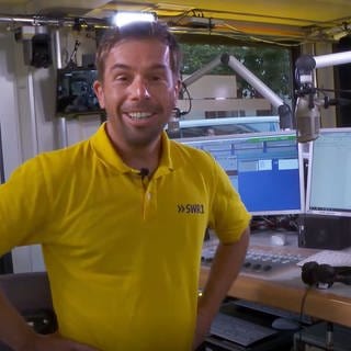 SWR1 Moderator Veit Berthold im Gläsernen Studio in Bad Kreuznach