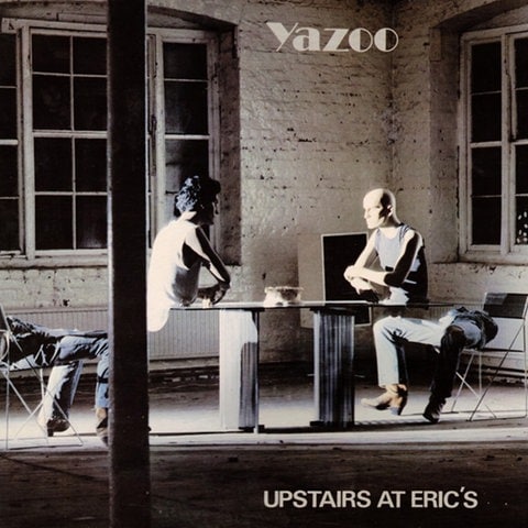 1982 veröffentlichten die Sängerin Alison Moyet und der ehemalige Keyboarder von Depeche Mode Vince Clarke zusammen als Yazoo ihr Debütalbum "Upstairs At Eric's".