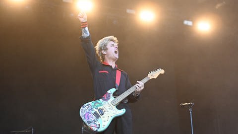 Billy Joe Armstrong, Sänger und Gitarrist von Green Day, bei Rock am Ring 2024. | SWR1 Meilensteine: Green Day – "American Idiot"