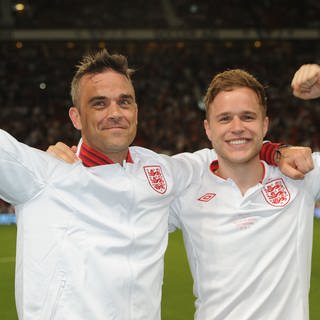 Robbie Williams und Olly Murs bei den Soccer Aid | EM 2024: Promis im Fußballfieber
