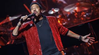 Lionel Richie bei einer Liveshow im Stravinsky Auditorium in Montreux 2023. | Popstar Lionel Richie wird 75