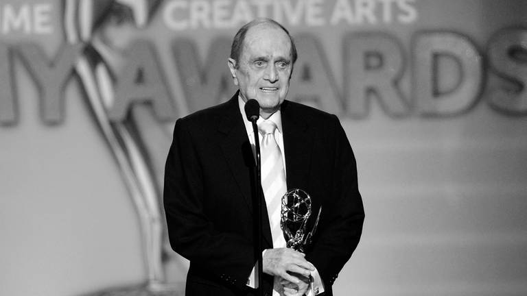 19. Juli: Der amerikanische Komiker Bob Newhart ist im Alter von 94 Jahren verstorben. Seinem deutschen TV-Publikum ist Newahrt durch seine Rolle als Professor Proton in der US-Serie "The Big Bang Theory" bekannt