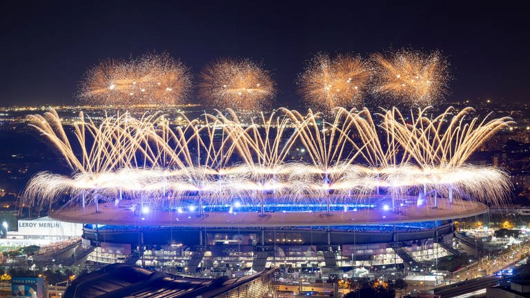 12. August: Mit einer grandiosen Abschlussfeier im Stade de France sind am Sonntagabend die XXXIII. Olympischen Sommerspiele in Paris zu Ende gegangen. Das deutsche Team errang während der Olympiade 2024 12 Gold-, 13 Silber- und 8 Bronze-Medaillen.