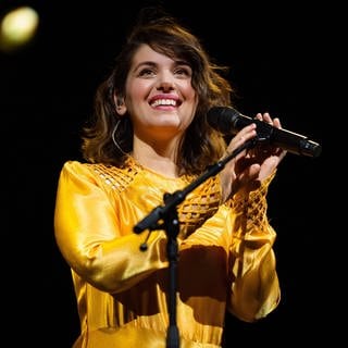 Sängerin Katie Melua live auf "Love & Money Tour 2023" Tour im ausverkauften Admiralspalast, Berlin, 20.04.2023 | Eine der zartesten Stimmen der Popmusik: Katie Melua feiert ihren 40. Geburtstag