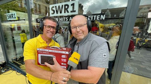 Rüdiger aus Kinsbach gewinnt DAB+-Radio beim Hitparaden Hitsingen