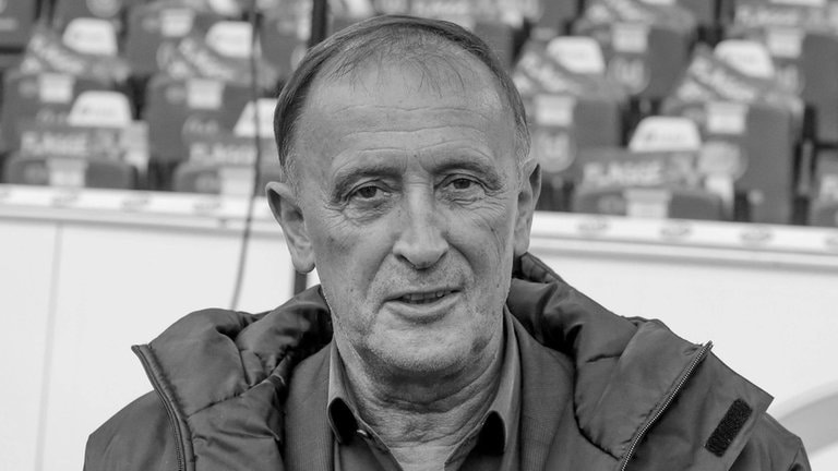 9. Oktober: Die Torwart-Legende Dieter "Budde" Burdenski ist im Alter von 73 Jahren verstorben. Burdenski kam 1972 zu Werder Bremen und spielte dort bis zu  seinem Karriereende 1988. Mit 444 Bundesliga-Einsätzen ist er bis heute der Bremer Rekordspieler in der Bundesliga und kam auch zwölfmal in der deutschen Nationalmannschaft zum Einsatz. Später arbeitete der gebürtige Bremer als Torwarttrainer für Werder.