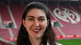 Ciara Widmann, Projektbetreuerin bei Mainz 05 | Bewegungsinitiative "Grundschule am Ball": Mainz 05 fördert die Bewegung von Kindern