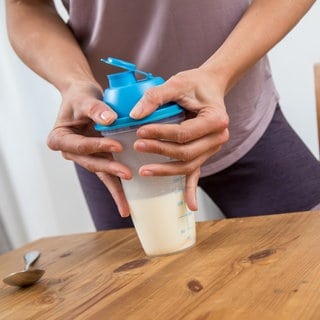 Protein Shake und Protein Pulver  Wie sinnvoll sind High-Protein-Produkte?