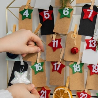 Selbstgebastelter Adventskalender aus Papier | 