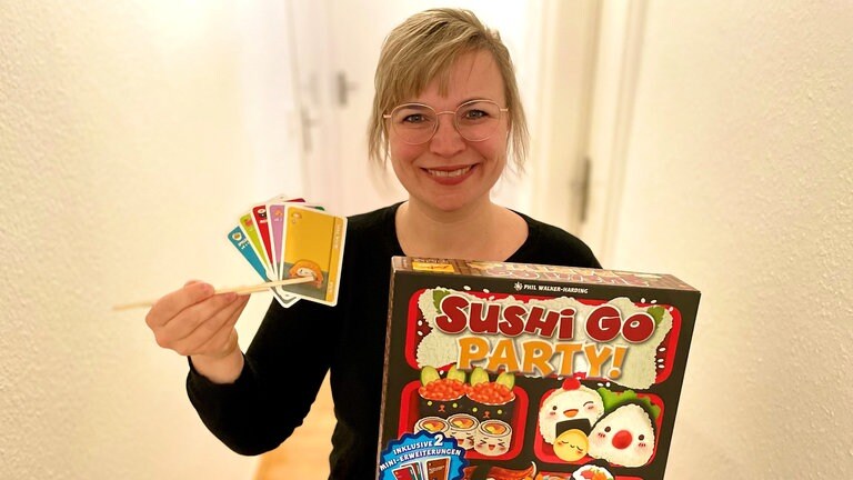 Das Lieblingsspiel von Redakteurin Annika Richter ist "Sushi Go" | SWR1 Spieletipps: Kartenspiele, Brettspiele und Co.