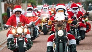 Riding Santas | Weihnachtsmänner auf Motorrädern unterwegs in der Pfalz