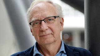 Politologe Prof. Claus Leggewie (2017) spricht in SWR1 Leute über möglichen soziale Unruhen in Deutschland