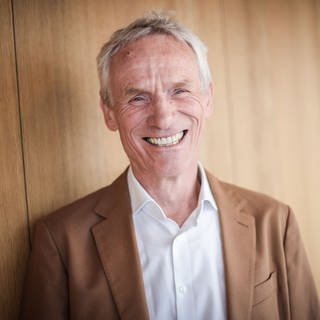 Ewald Frie, Autor des für den Deutschen Sachbuchpreis nominierten Buchs "Ein Hof und elf Geschwister" ist zu Gast in SWR1 Leute