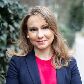 Paulina Starski spricht in SWR1 Leute über den Angriffskrieg in der Ukraine: Wird Russland dafür je zur Verantwortung gezogen werden können? 