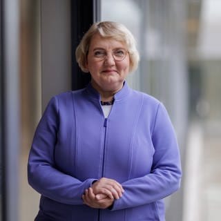 Katja Mast, Erste Parlamentarische Geschaeftsfuehrerin der SPD-Fraktion im Bundestag, posiert fuer ein Foto in Berlin.