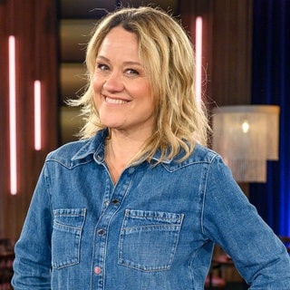 Comedienne Lisa Feller bei einer TV-Aufzeichnung.  Lisa Feller ist zu Gast bei "SWR1 Leute Live". "Schillerstraße", "Quatsch Comedy Club" und "Ladies Night" zeigen: sie ist eine Top Comedienne.