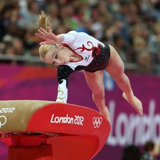 Janine Berger bei den Olympischen Spielen 2012 in London. In SWR1 Leute spricht sie über die Missbrauchsvorwürfe gegen den Deutschen Turnerbund DTB: Erniedrigung, Manipulation, Übergriffe seien im Turnsport an der Tagesordnung gewesen. Besonders im Fokus: der Bundesstützpunkt Stuttgart.