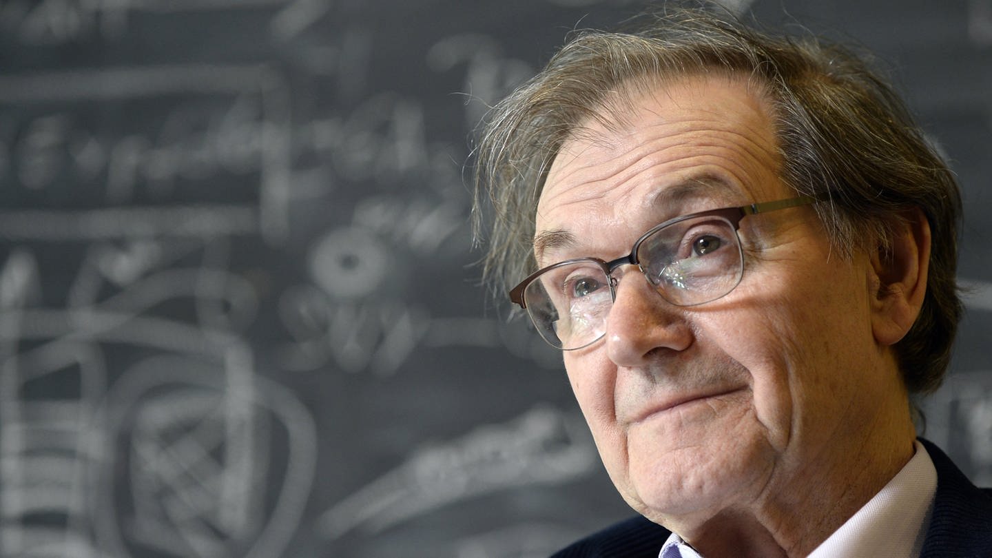 Roger Penrose – Physiknobelpreisträger: Von Schwarzen Löchern Zum  Menschlichen Bewusstsein - Swr2