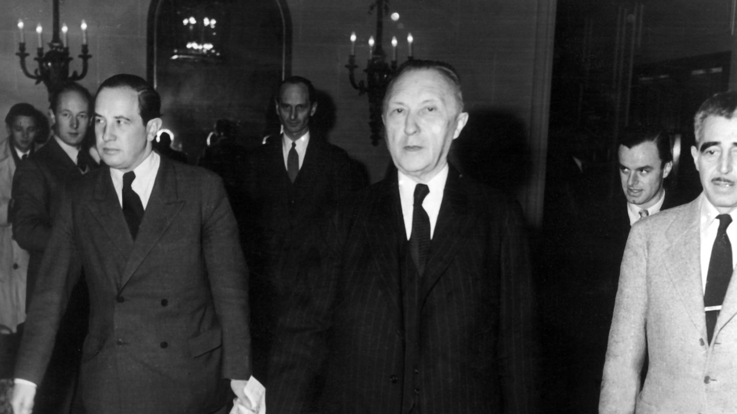 Adenauer veut se réconcilier avec la France