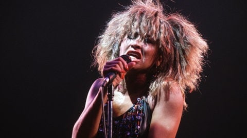 Tina Turner 1985 bei einem Auftritt.