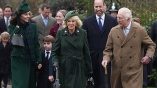 Chales und Camilla besuchen mit William, Katen und den Kindern den Weihnachtsgottesdienst.