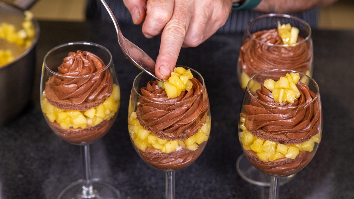 Weihnachtsdessert im Glas: Apfel-Lebkuchen-Dessert - SWR4