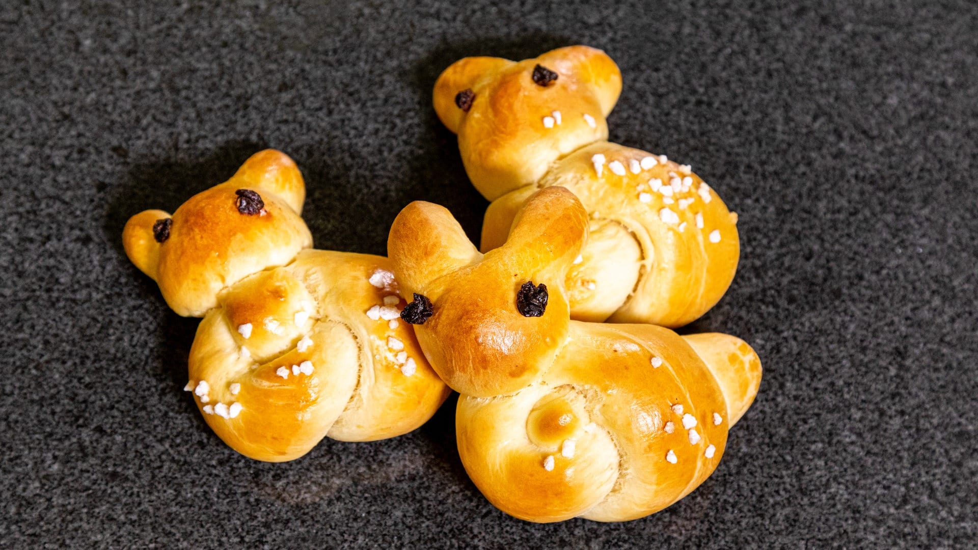 Rezept: Osterhasen backen: Leckeres Ostergebäck aus Hefe - SWR4